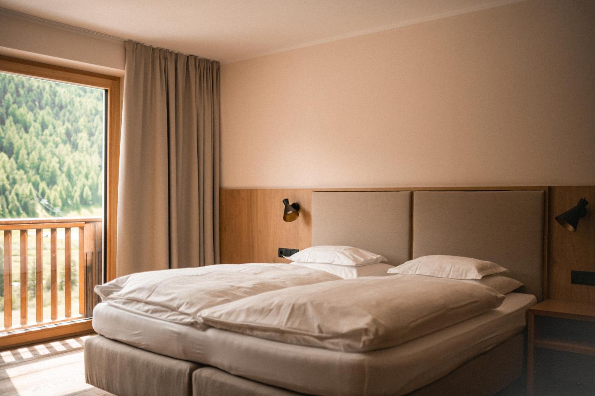 Hotel Cristallo Solda Bagian luar foto